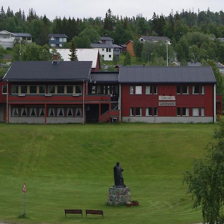 Limingen Gjestegard Royrvik Buitenkant foto